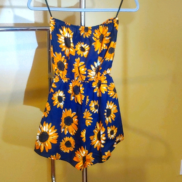 Romper - Picture 2 of 3